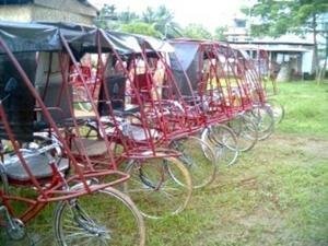 Help Indian Rickshaw-Pullers Become Self-Employed