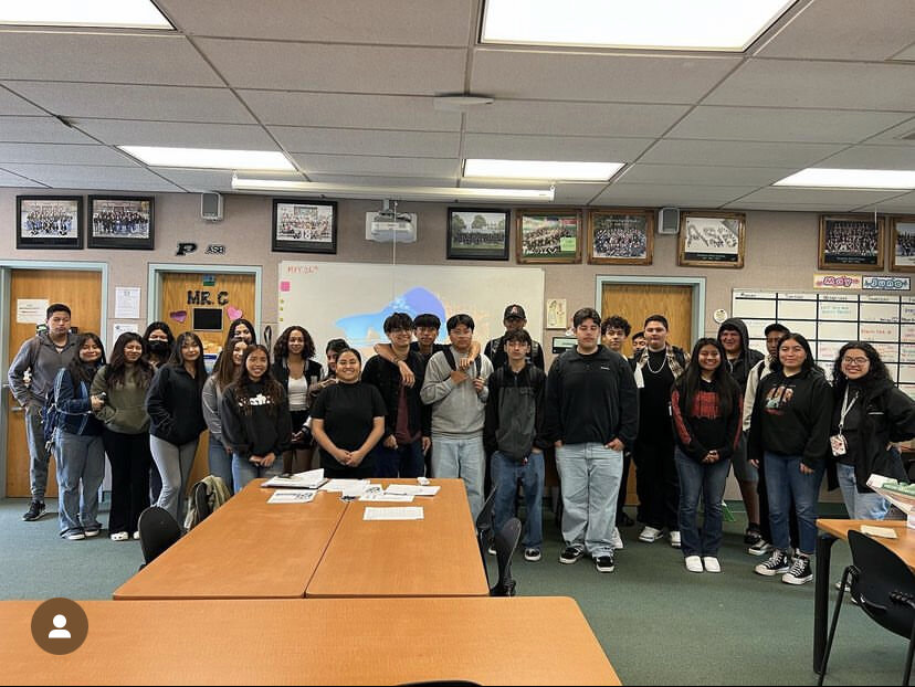 students receiving know your rights training