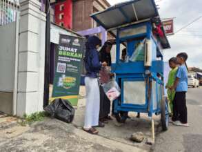 buying from small food stall