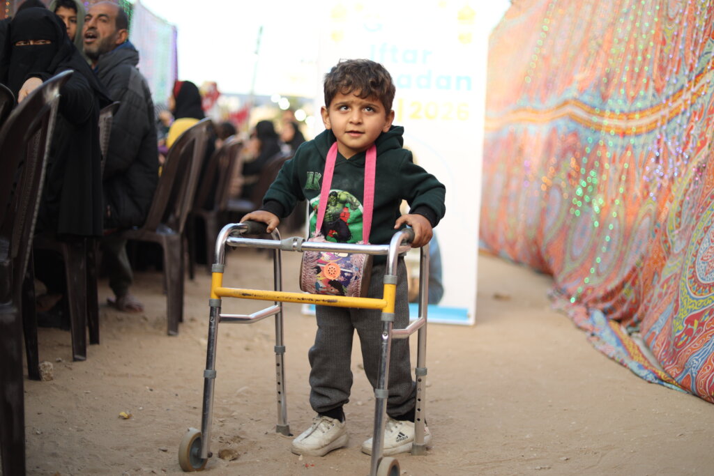 Hot Iftar meals for the Fasting in Gaza and Syria