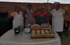 Ingomusalethu SHG members baking