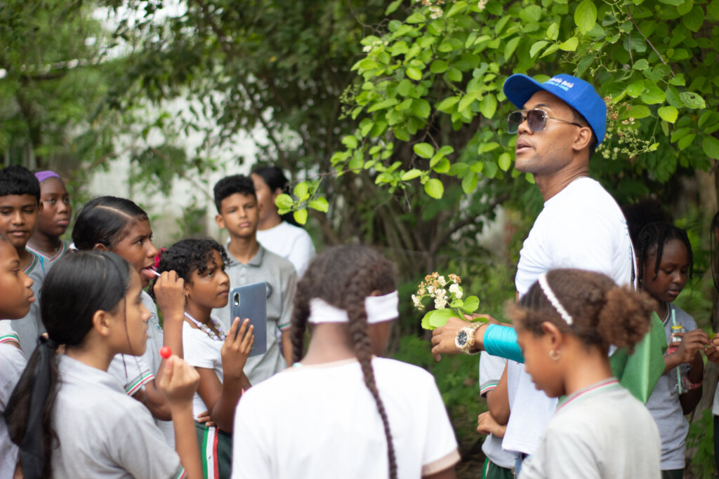 Economically Empowering Women & Kids in Cartagena