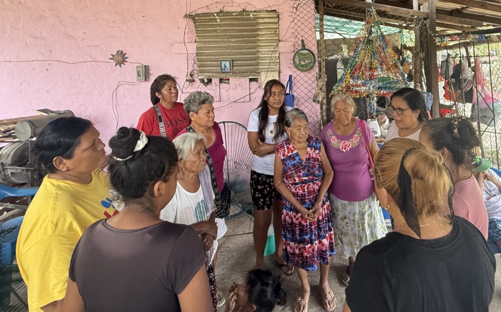 Rural women in self-care therapy.