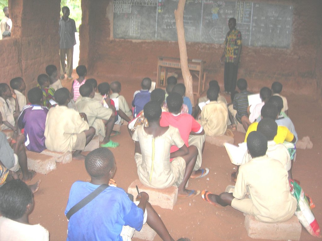 Build school for 897 children in Togo rural area