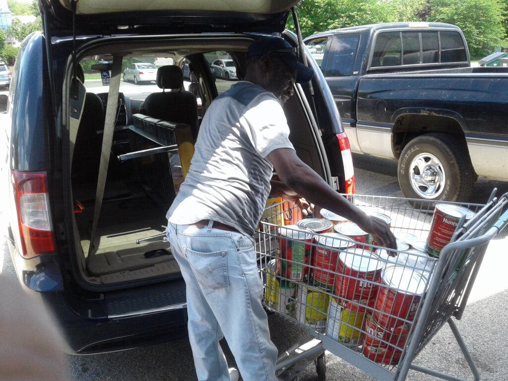 Connecting Pantries with Food