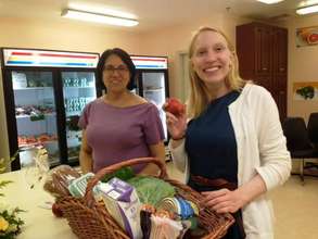 Nutrition staff Tanya Sen and Leah Gable
