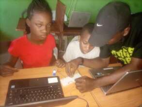 Our students from Nigeria tinkering