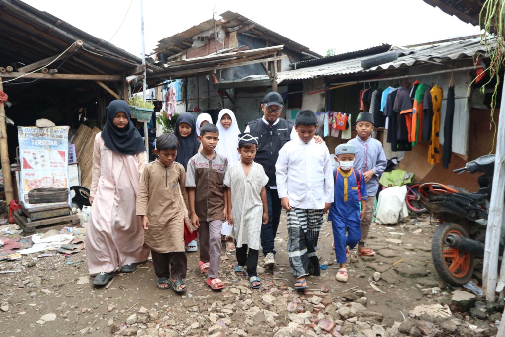 This Eid, Give New Clothes for Poor Kids