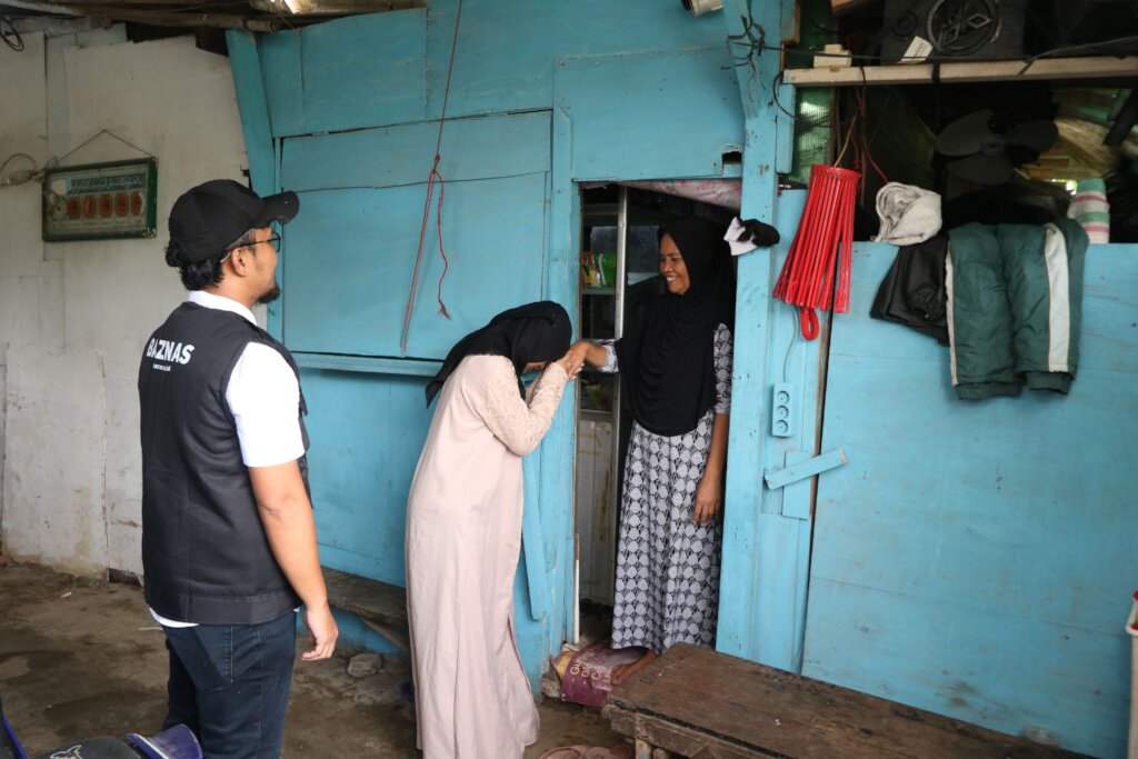 This Eid, Give New Clothes for Poor Kids