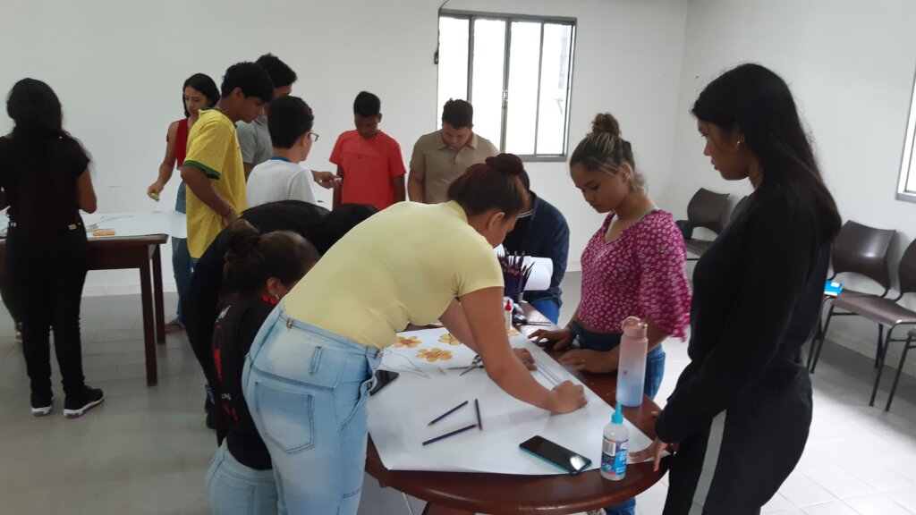 Support IT Classes for Young People in the Amazon