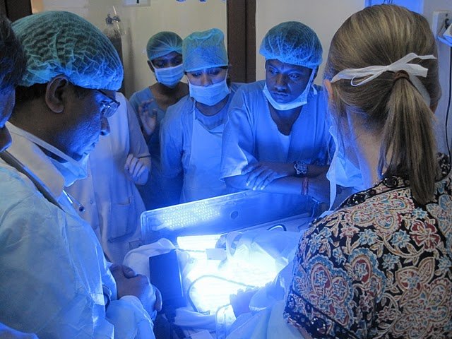 Treating Babies with Severe Jaundice in India
