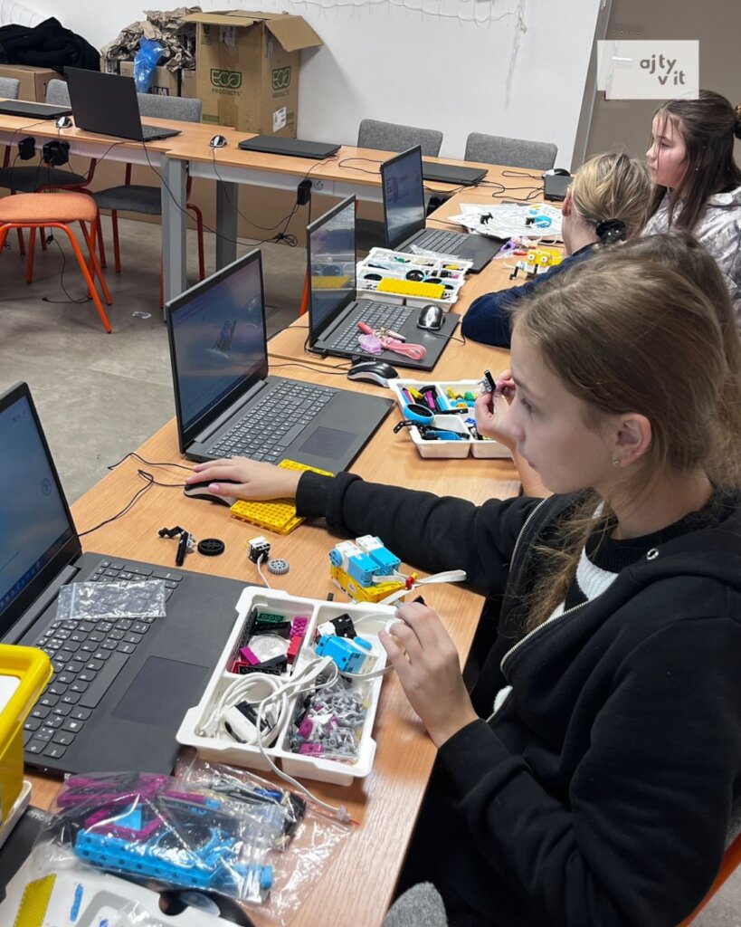 Inspiring the Next Generation of Women in Tech
