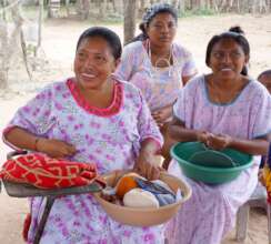 Empower a Wayuu woman with financial independence