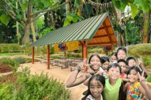 100 supporters for a New Kids Club venue <3