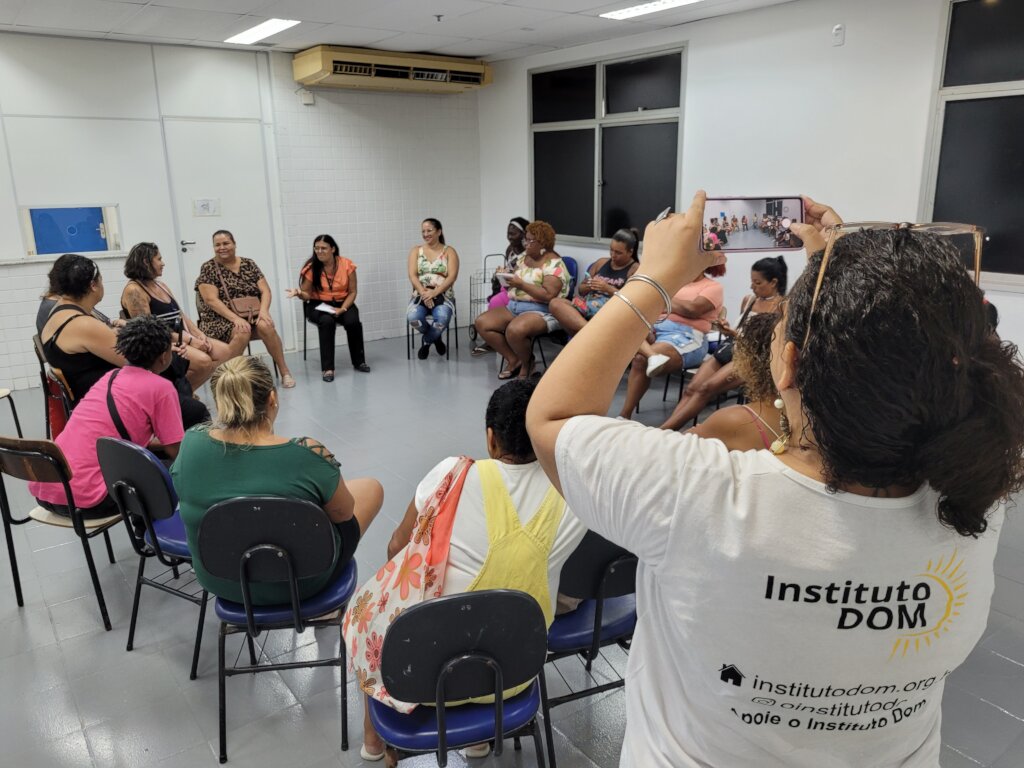 Single Mothers & Teenage Kids Need Your Help