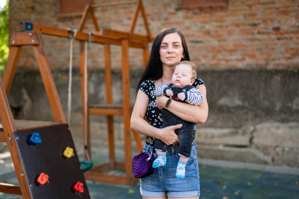 ShelterofHope: Aid for Women & Children in Ukraine