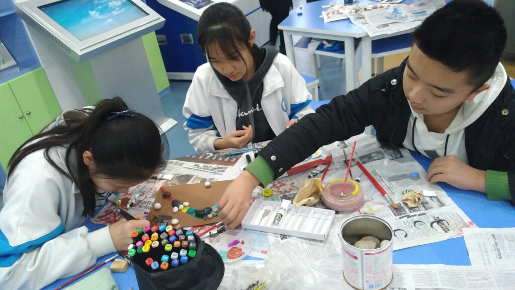 Help Teenagers Adapt to Climate Change in China