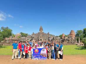 Student field trip to the temple ruins.