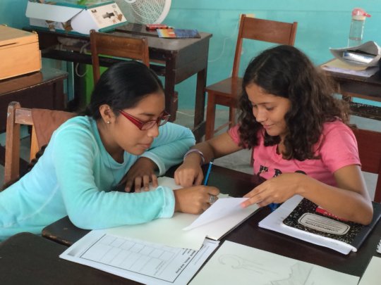 Peer tutoring - Art class