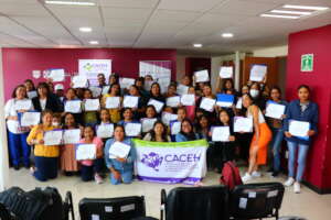 Entrega de certificado a trabajadoras del hogar