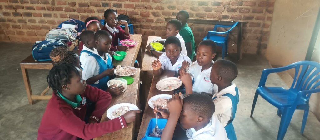 Feeding vulnerable Children at School