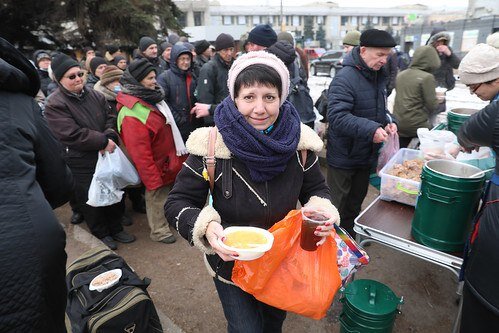 Hot meals for 800 Ukrainians in cities under fire