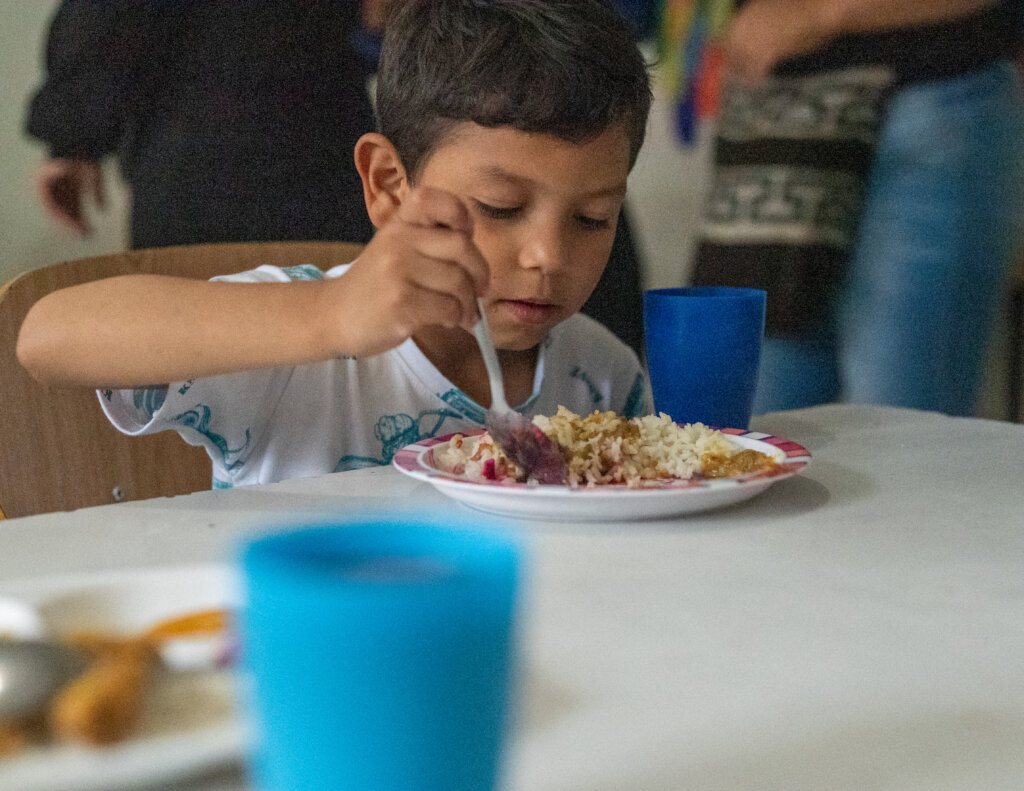 Three daily meals for 150 kids in Bogota