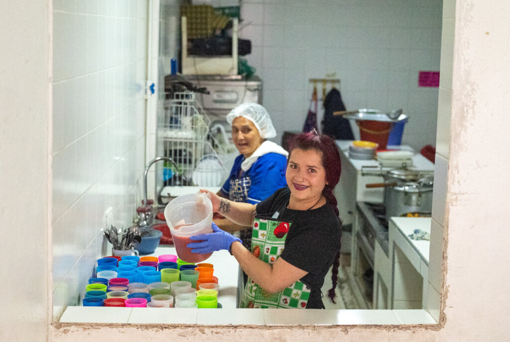 Three daily meals for 150 kids in Bogota