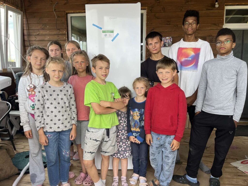 Help families raising orphans in wartime Ukraine