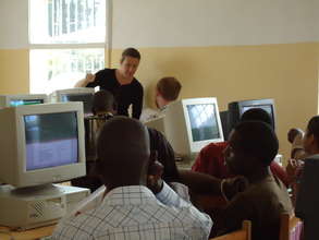 Empower 500 rural Kenyan youth through technology