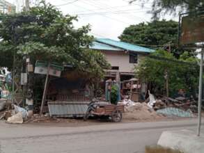 Traces of the earthquake remain in Mandalay city
