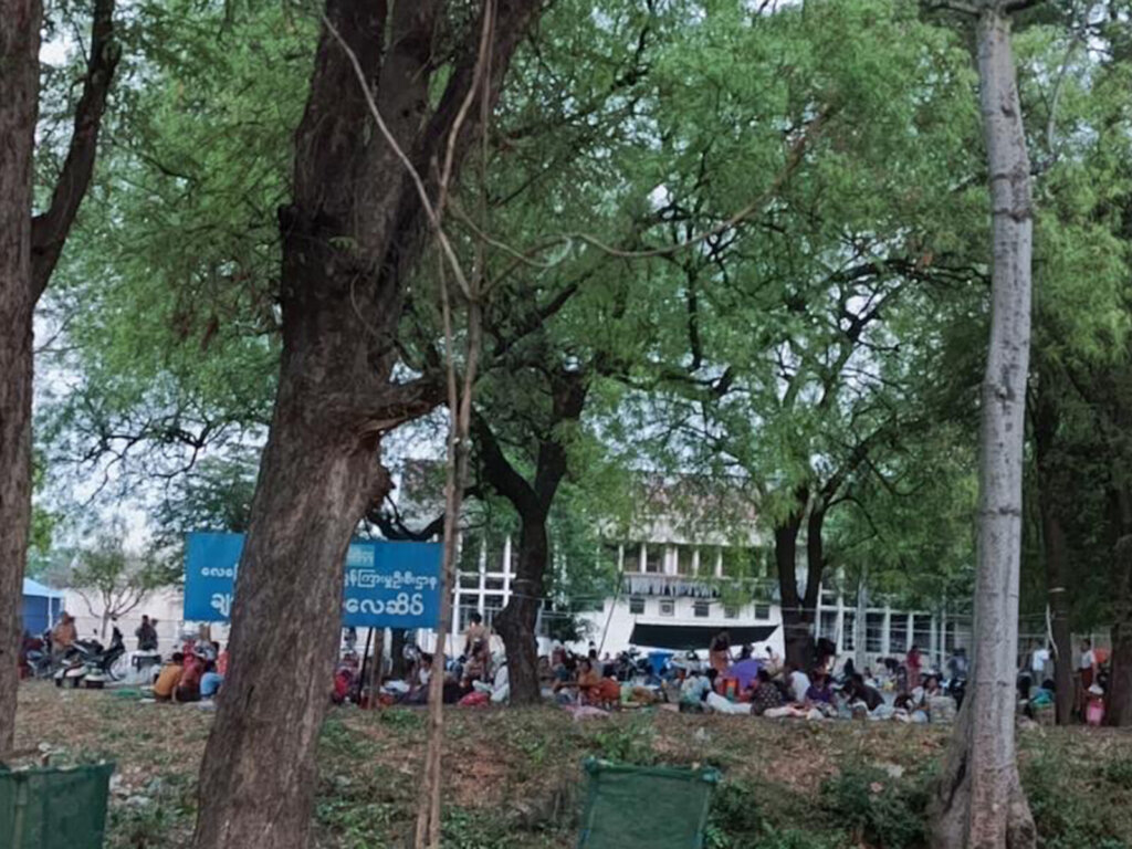 The victims who lost their homes and took shelter