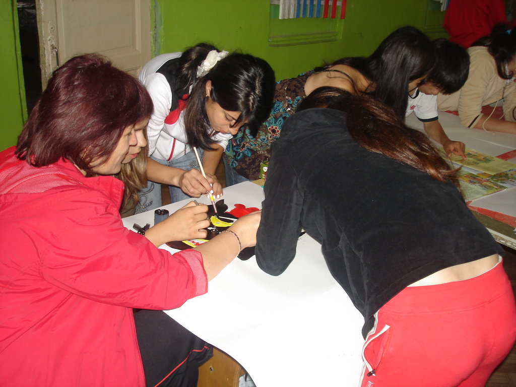 Educating of 50 Tajik Female Migrants in Russia