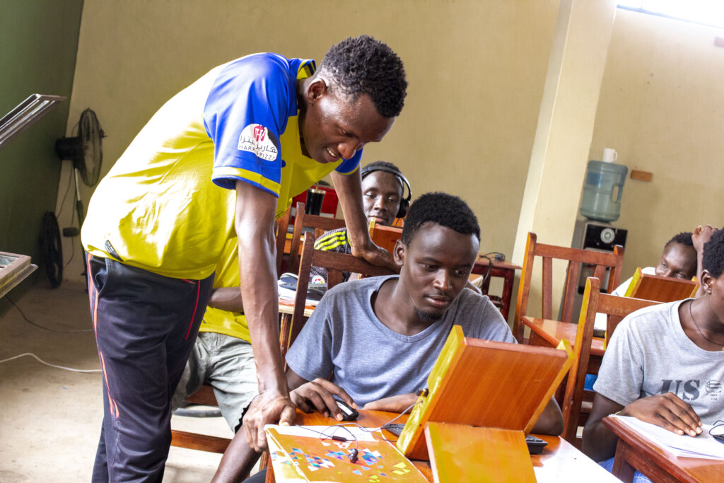 Support IT Education for Remote Semi-Arid Africa