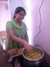 Making Helichrysum oil