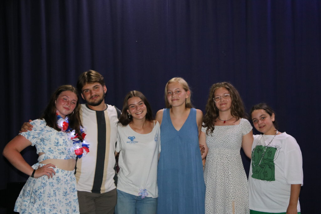 "Lulezojne" Scholarships for Kosovo Youth