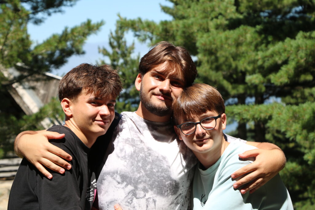 "Lulezojne" Scholarships for Kosovo Youth