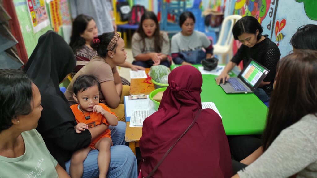 Jakarta's urban poor: 15 family nutrition classes