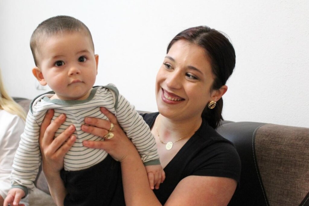 Become hope to mothers and children in Kosovo!