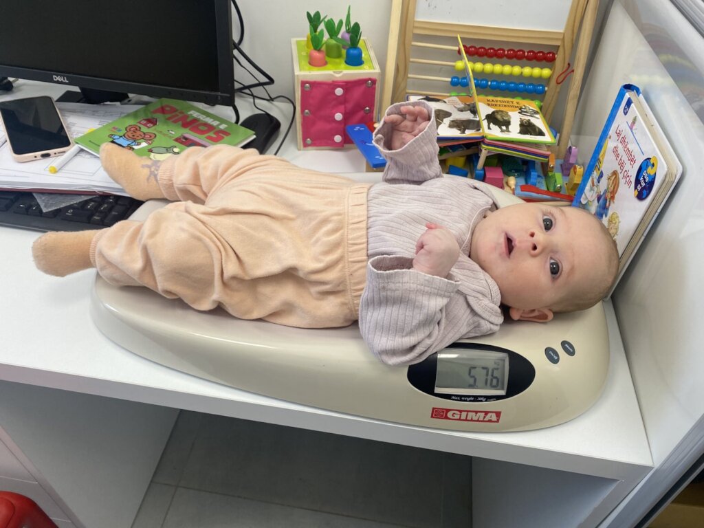 Become hope to mothers and children in Kosovo!