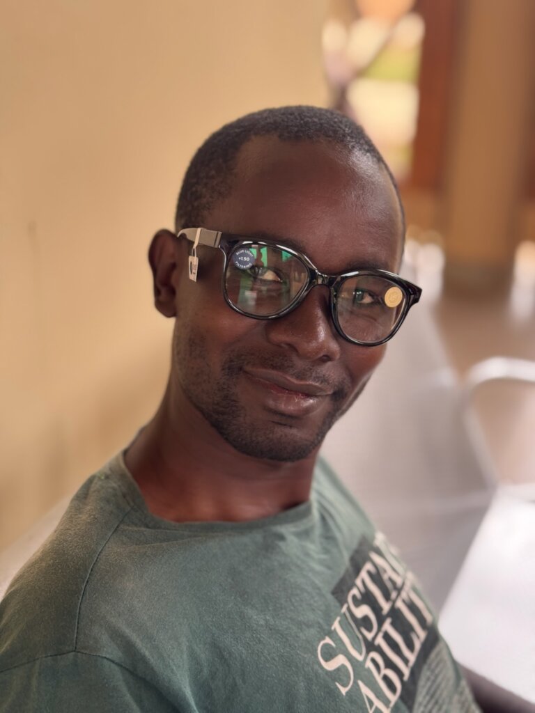 Screen & Provide Glasses to Rural Tanzanians