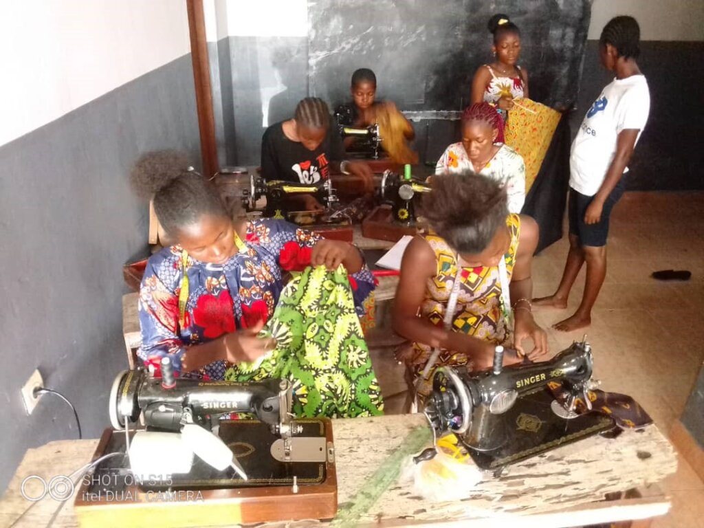 Education and Reintegration of Young Mothers - DRC