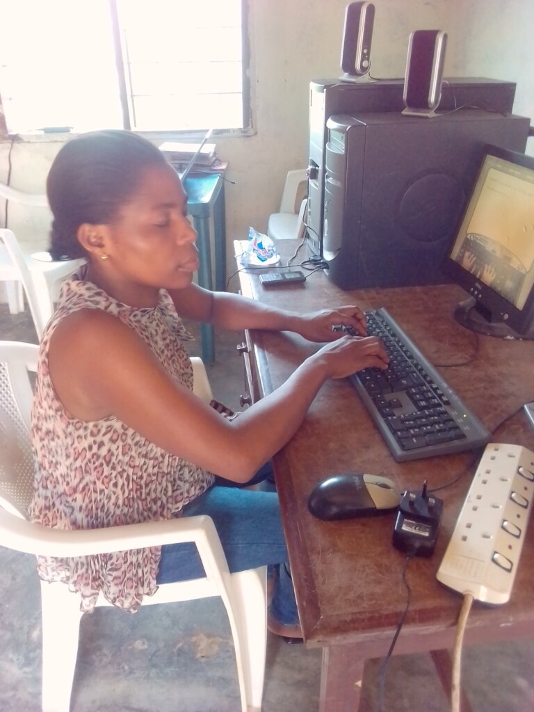 SUPPORT COMPUTER CENTER,ENGLISH AND FRENCH FOR ALL