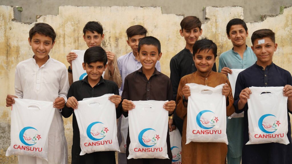 Qurbani for 1000 Orphans in Pakistan