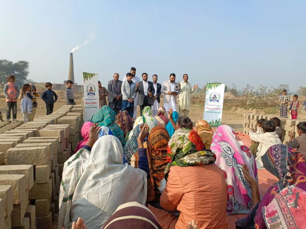 "Gifts of the Heart: Christmas of Love & Hope"