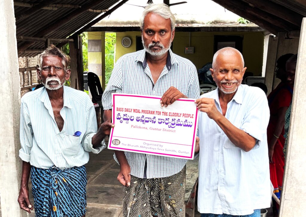 Give daily meal to 50 Vulnerable Elderly People IN