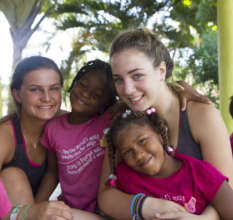 International volunteers with Elidania and Carla