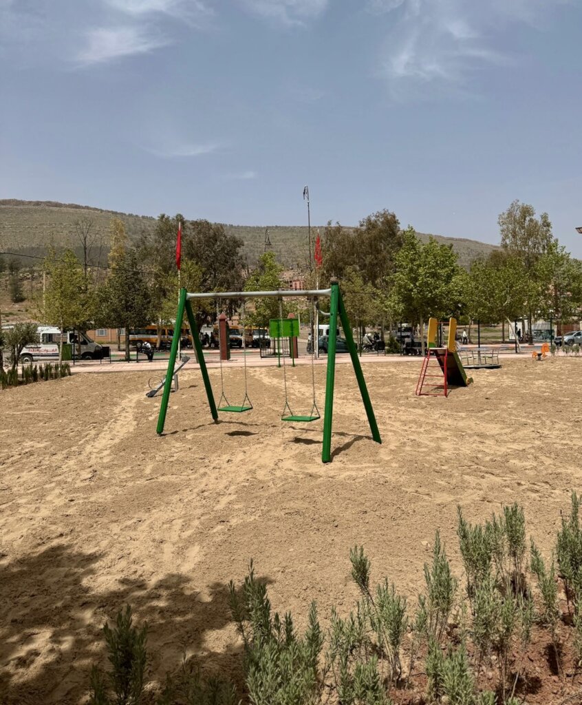 The new swings have been installed