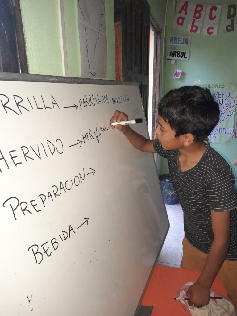 Bright Minds, Healthy Bites in Piruaj Bajo