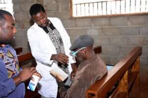 Eye screening during our outreach in NW Cameroon